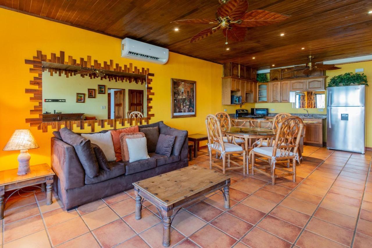 Warm Interiors And Orange Hues On Ground Floor In Front Of Beach Villa Playa Flamingo Exterior foto