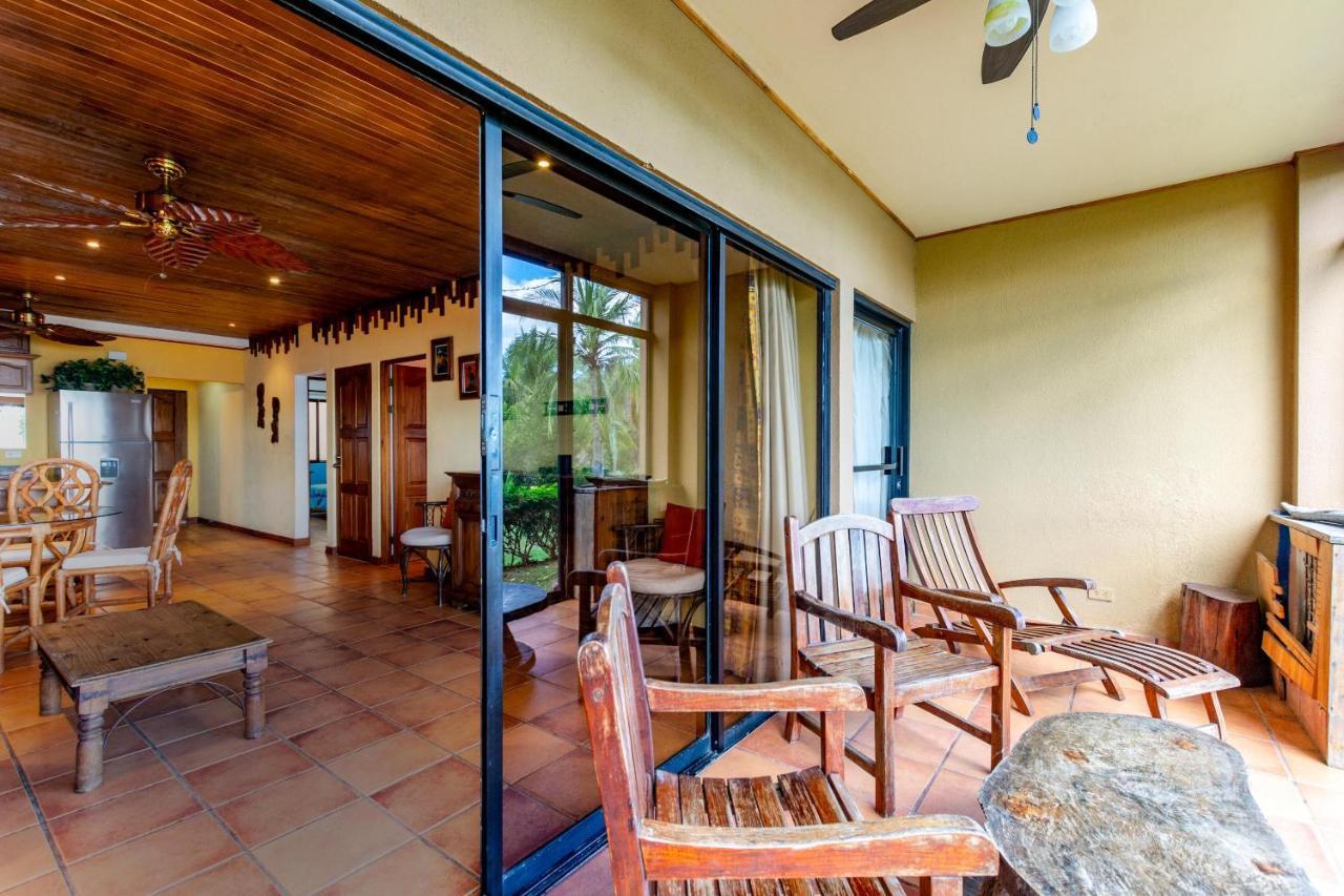 Warm Interiors And Orange Hues On Ground Floor In Front Of Beach Villa Playa Flamingo Exterior foto